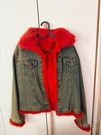 Giacca jeans con pelliccia rossa