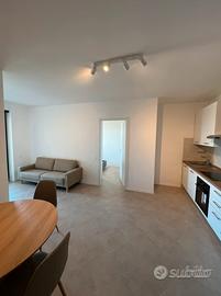 POMEZIA BILOCALE ARREDATO Con TERRAZZO/P.AUTO