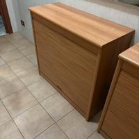 Scarpiera con serrandina in tinta legno