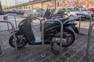 HONDA SH125 motore nuovo + accessori