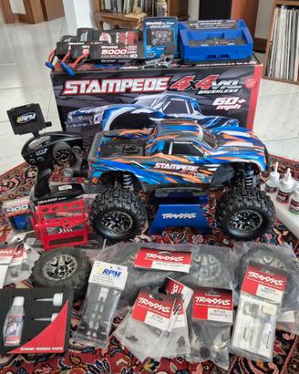 TRAXXAS Stampede 4x4 VXL-3s Extrem HD + accessori