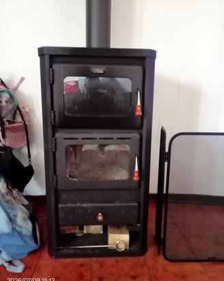 Stufa a legna 12KW - Marca Prity