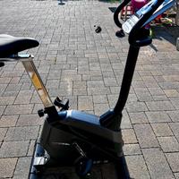 Cyclette da casa marca BH 200 UH nuova