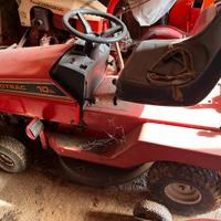 Trattorino tagliaerba