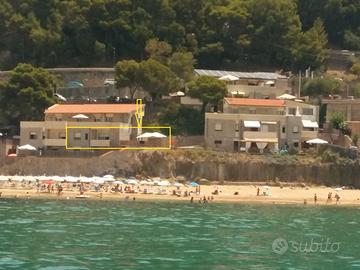 Esclusivo Appartamento in villa sul mare