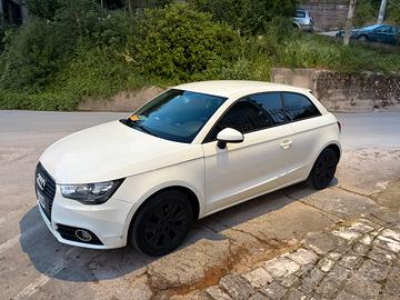 Audi a1  1.6 90 cv
