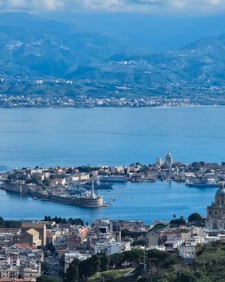Via Noviziato, villa nuova con ampio terreno
