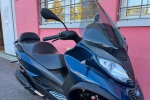 Piaggio Mp3 400-2021.