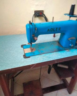 Macchina da cucire industriale
