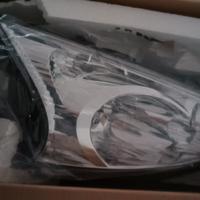 Mitsubishi  Grandis fanale lato passeggero