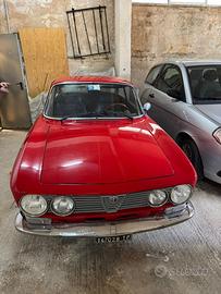 Alfa giulietta 1300 rossa