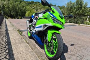 Kawasaki zx4-rr anniversary