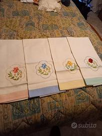 Set 4 asciugamani ricamati misto lino