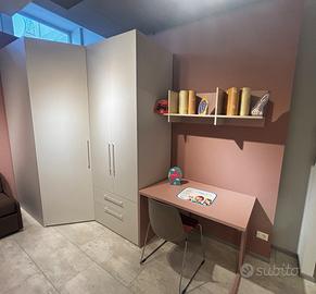 Cabina armadio, armadi e scrivania show-room NUOVA