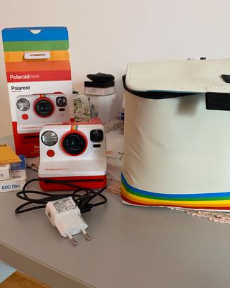 Polaroid completa di accessori