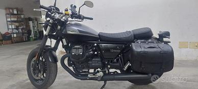 Moto Guzzi V9 Bobber come nuova
