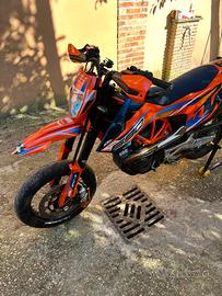 Ktm 690 smc-r 2023