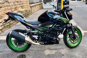 Kawasaki Z 500 se MY 26 abs permuto scooters