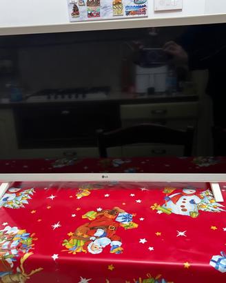 TV LG Full HD 32" bianco WIFI Smart TV