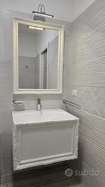 Mobile bagno contenitore con specchio e accessori