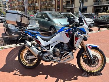 Africa Twin 1100 tris valigie GIVI