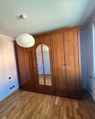 Armadio in legno 6 ante