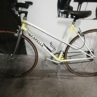 Bici da strada tipo donna, Capella