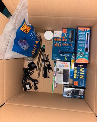 accessori acquario: filtro, riscaldatore, luci ecc