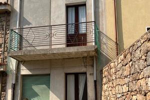 Arbus- Indipendente cortile frontale e retrostante