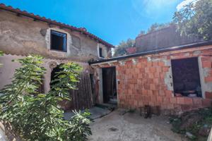 Indipendente da ultimare con cortile