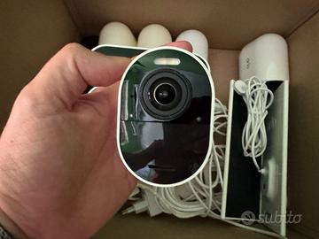 Kit Videosorveglianza Arlo 4K Ultra e Pro 4 + Base