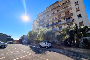 TONDO GIOENI- 5 vani panoramico con posto auto