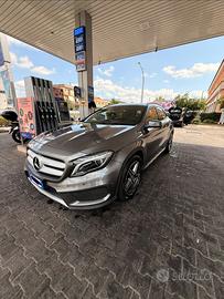 Mercedes GLA 200 d Premium 136 CV | AMG 18”