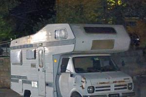Camper BEDFORD 5 POSTI CON AUTO