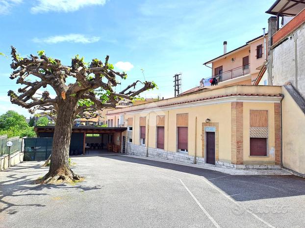 MULTILOCALE A RIGNANO FLAMINIO