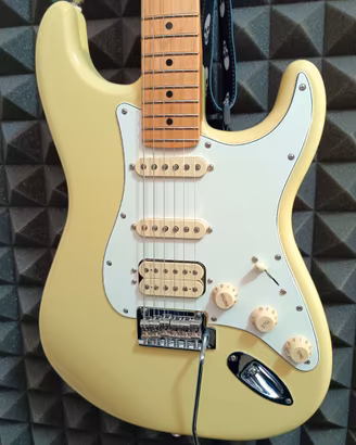 FENDER Stratocaster (NUOVA)