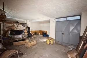 Garage 48 mq mascalucia zona centrale