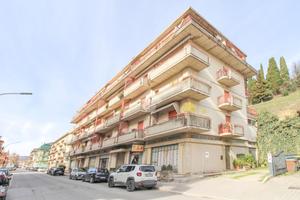 3 LOCALI A CASTIGNANO