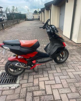 Aprilia SR 50 R 49 cc da sistemare