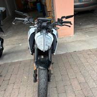 Ktm duke 125 FULL OPTIONAL