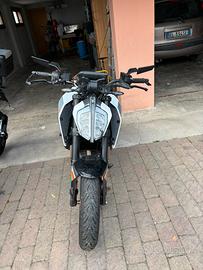 Ktm duke 125 FULL OPTIONAL