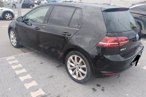 Volkswagen Golf 7 1.6 diesel appena tagliandata 