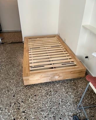 Letto e materasso da una piazza 1/2