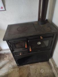 Stufa a legna con forno