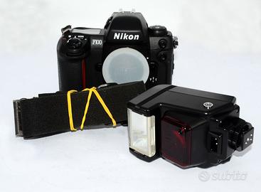 37498 Nikon F100 Body + SB22