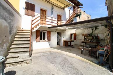 CASA SEMINDIPENDENTE A GONARS