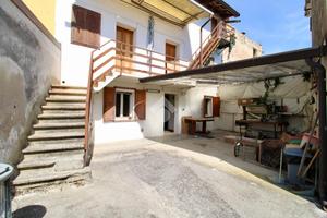 CASA SEMINDIPENDENTE A GONARS