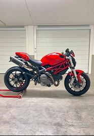 DUCATI MONSTER 796