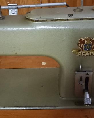 Macchina da cucire industriale PFAFF