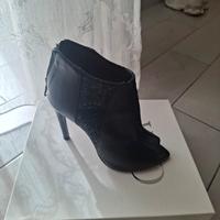 Tronchetti donna neri eleganti in vera pelle 